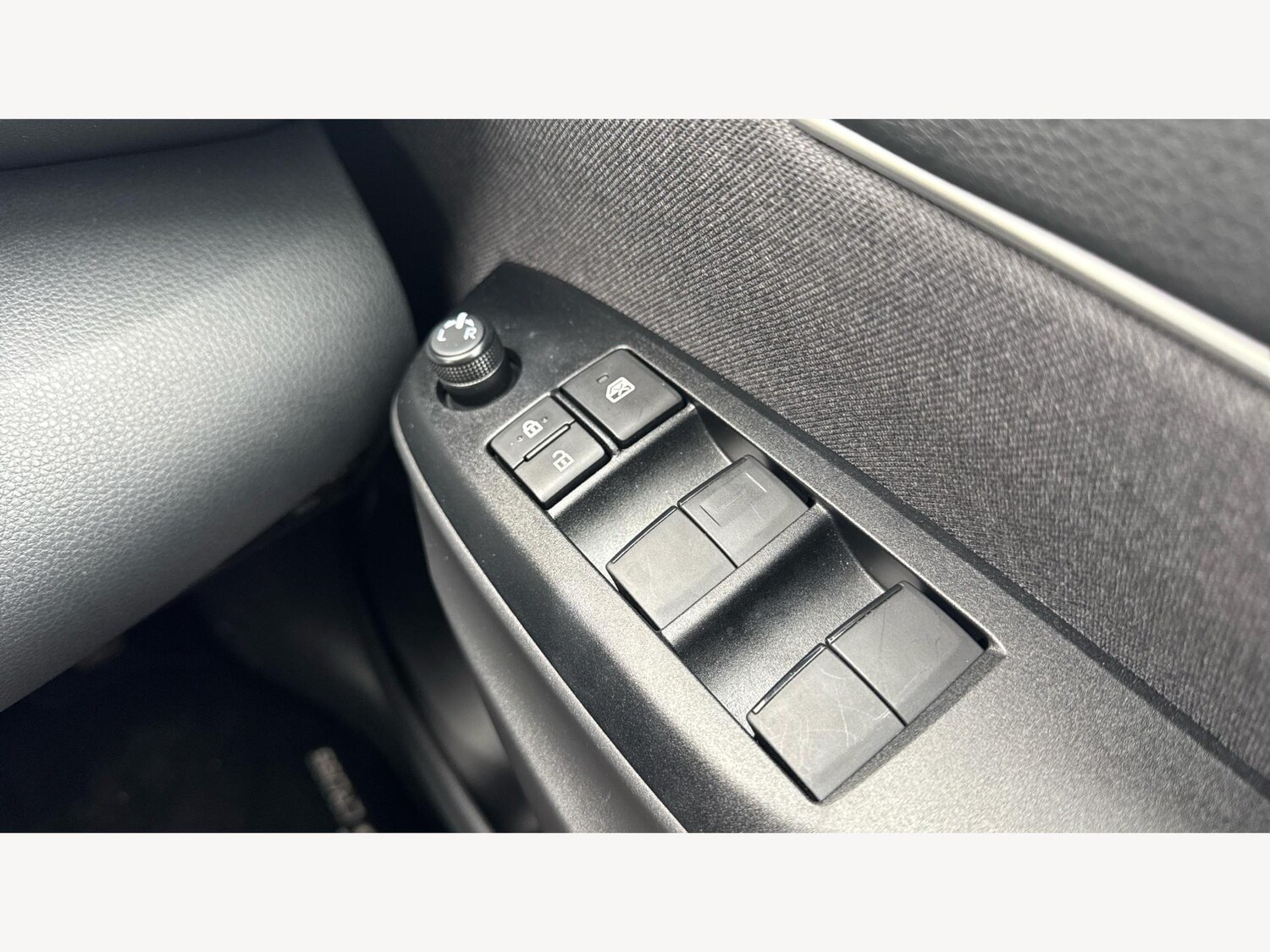 Used Toyota Yaris Cross 2025 for sale - 77400459: Photo 24