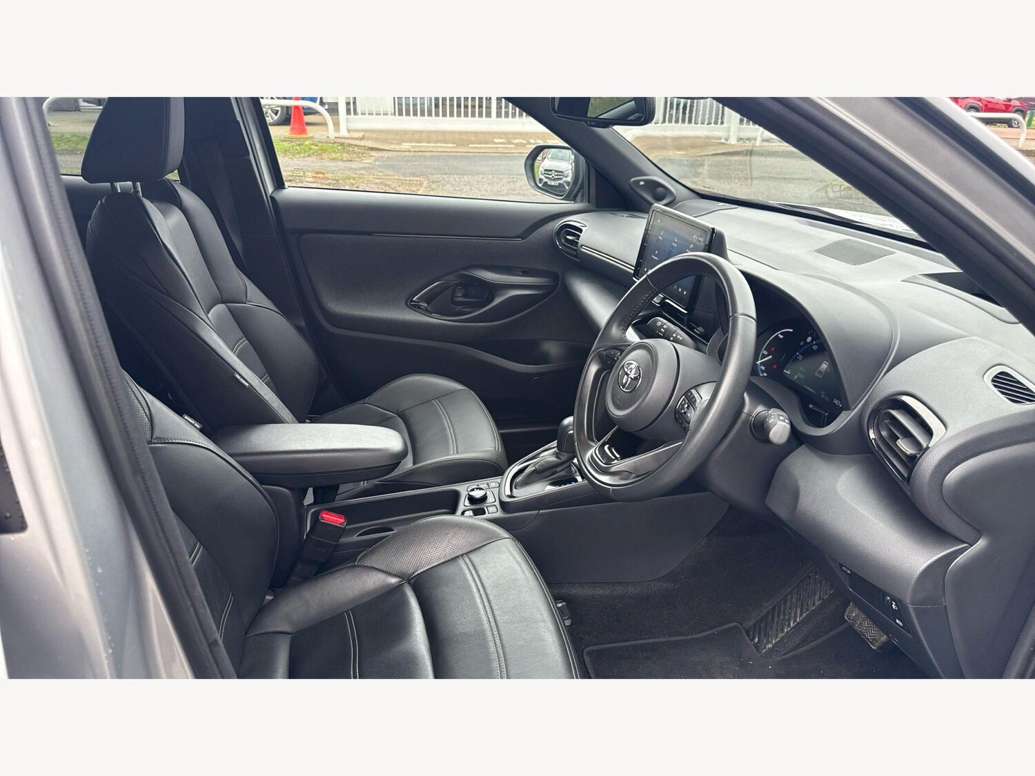 Used Toyota Yaris Cross 2022 for sale - 77637891: Photo 13