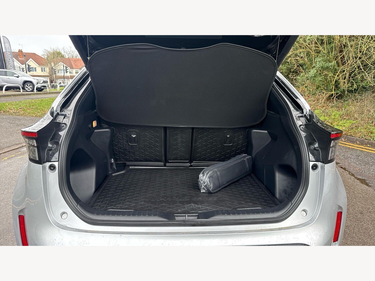 Used Toyota Yaris Cross 2022 for sale - 77637891: Photo 16