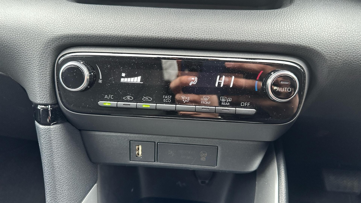 Used Toyota Yaris 2023 for sale - 78062600: Photo 32