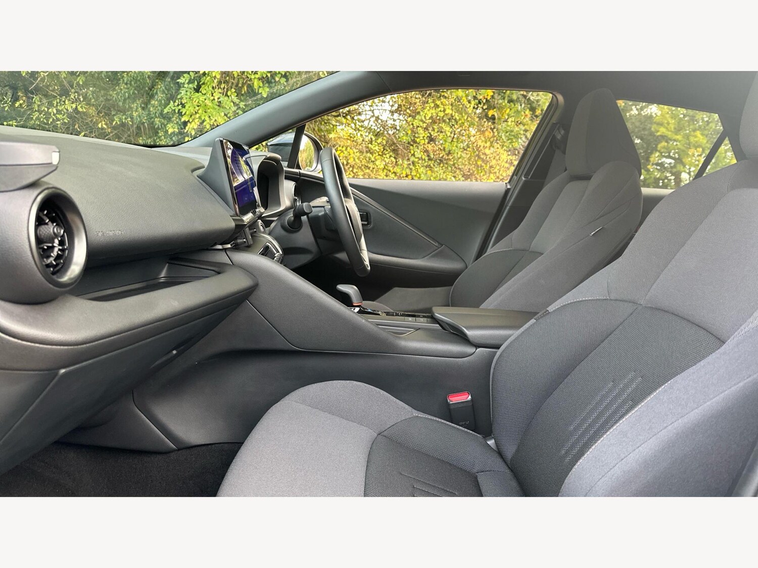 Used Toyota C-HR 2025 for sale - 76269999: Photo 12