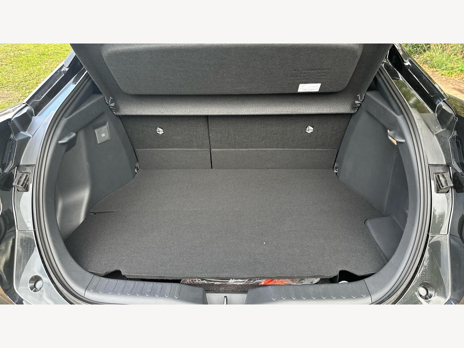 Used Toyota C-HR 2025 for sale - 76269999: Photo 16