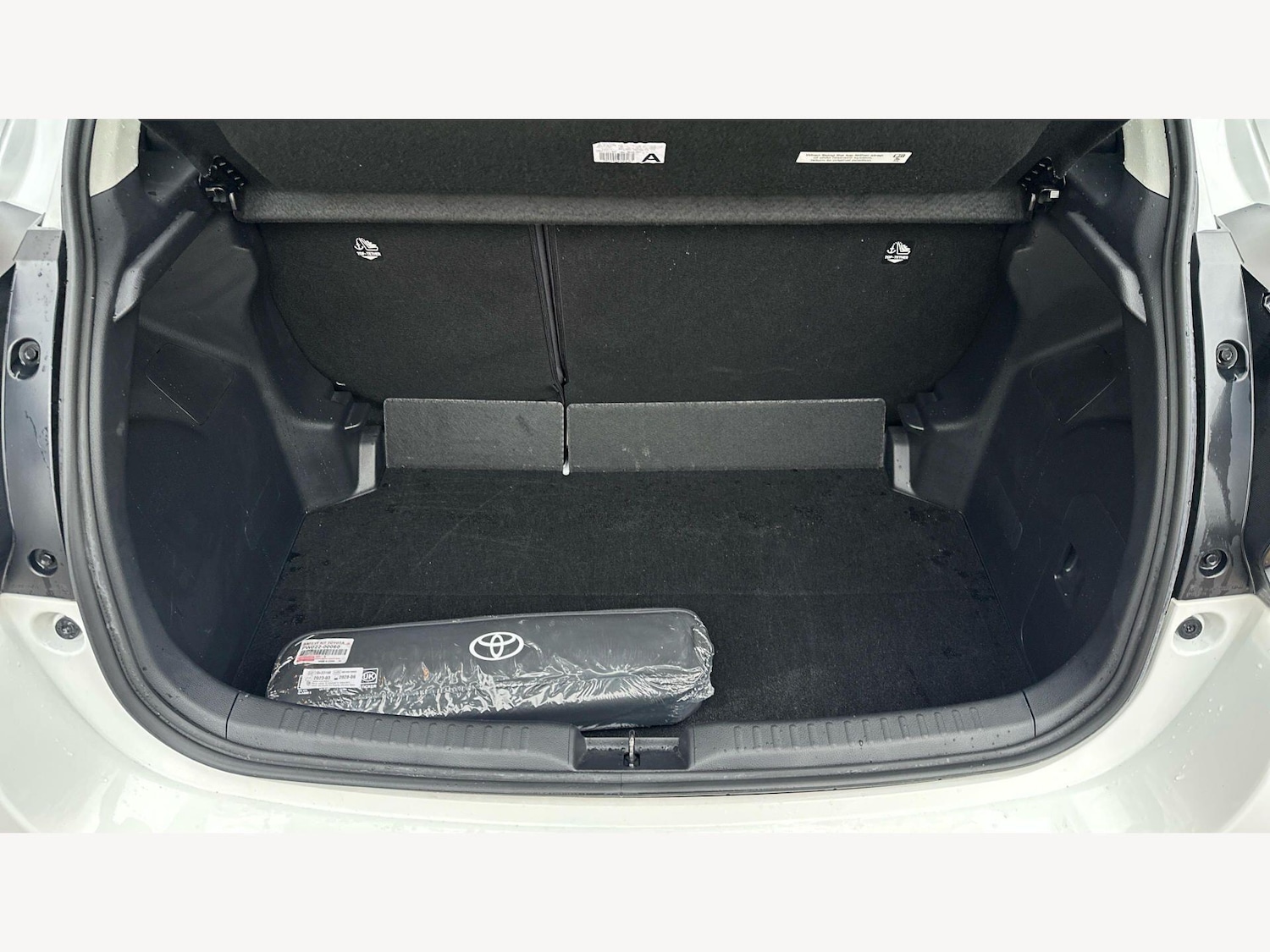 Used Toyota Yaris for sale - 77625704: Photo 16