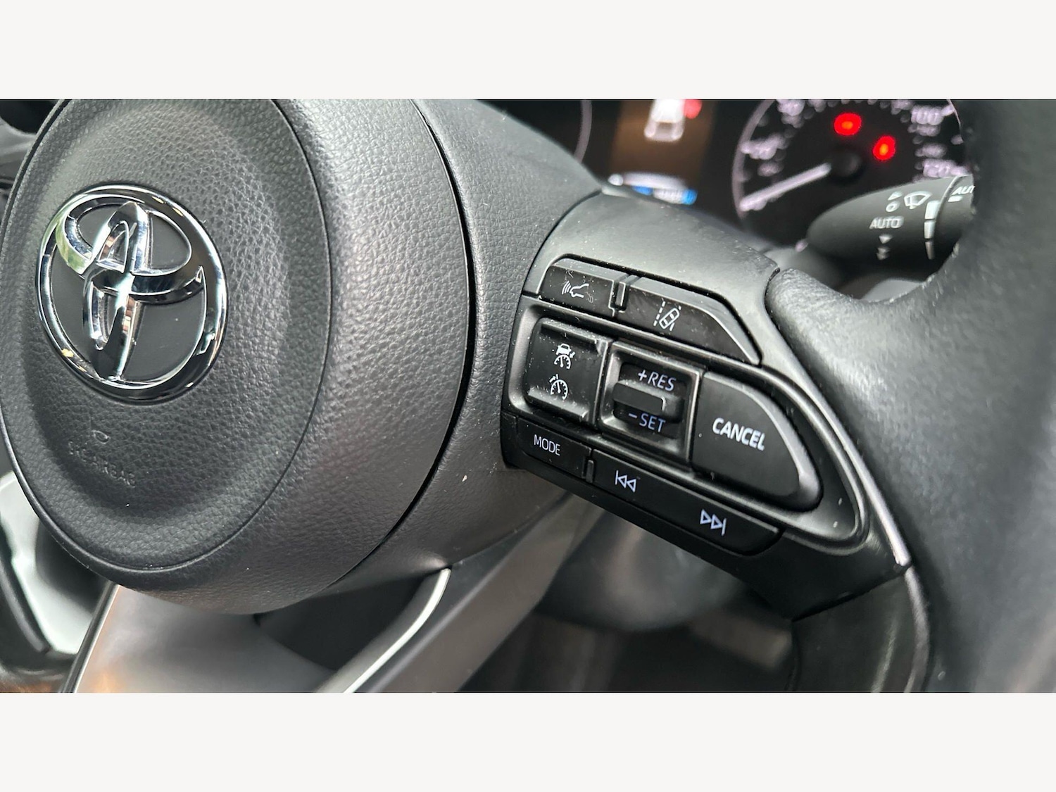 Used Toyota Yaris for sale - 77625704: Photo 25