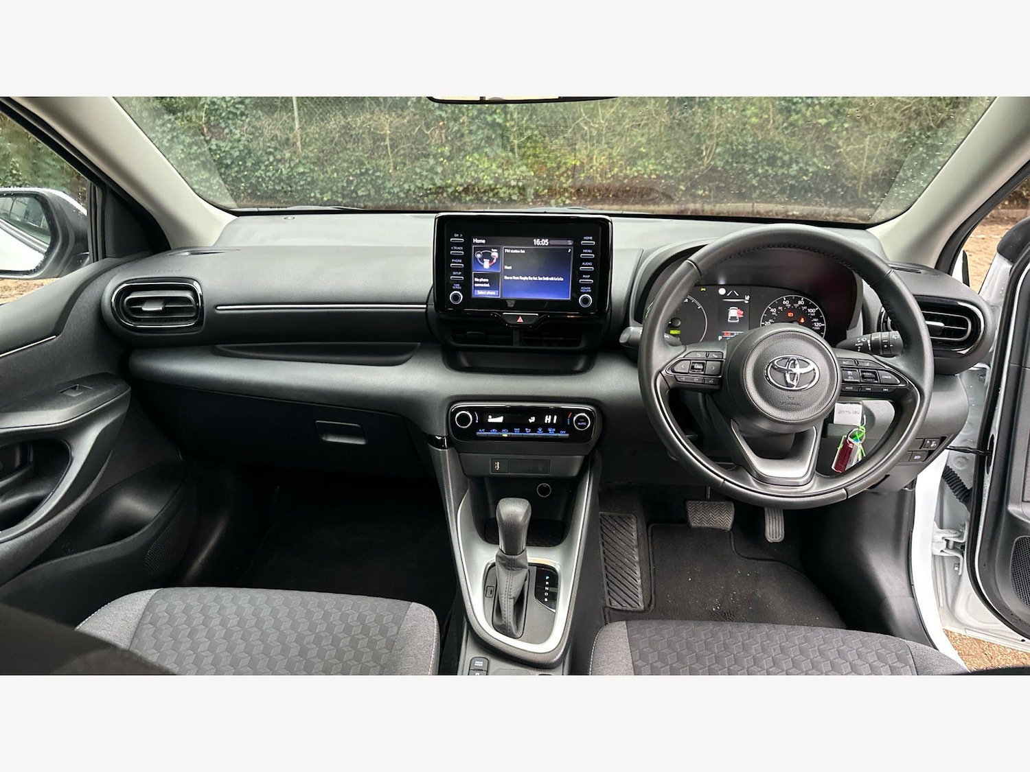 Used Toyota Yaris for sale - 77625704: Photo 7