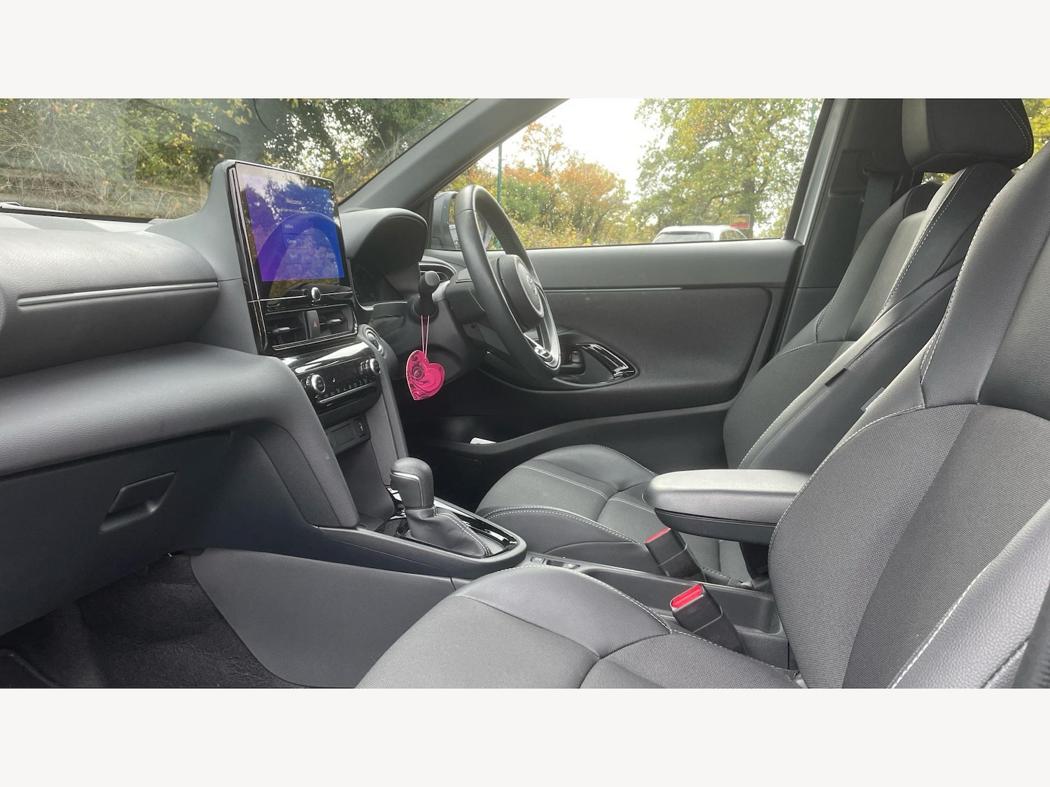 Used Toyota Yaris Cross 2024 for sale - 76377233: Photo 12