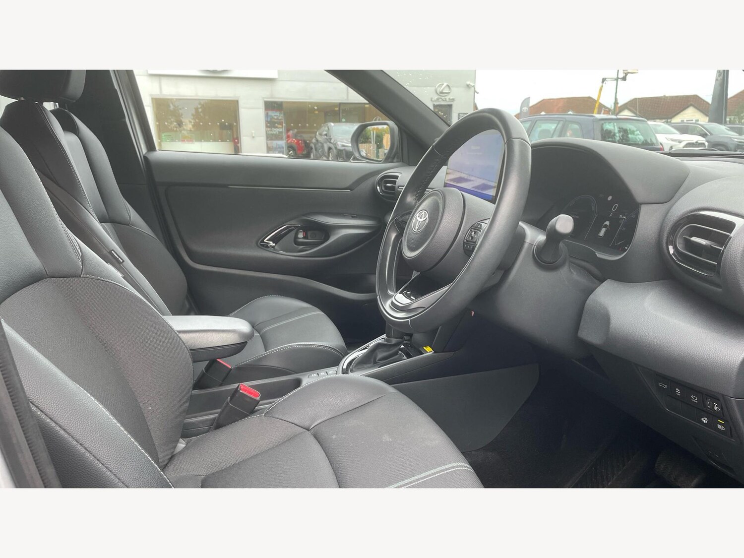 Used Toyota Yaris Cross 2024 for sale - 76377233: Photo 13