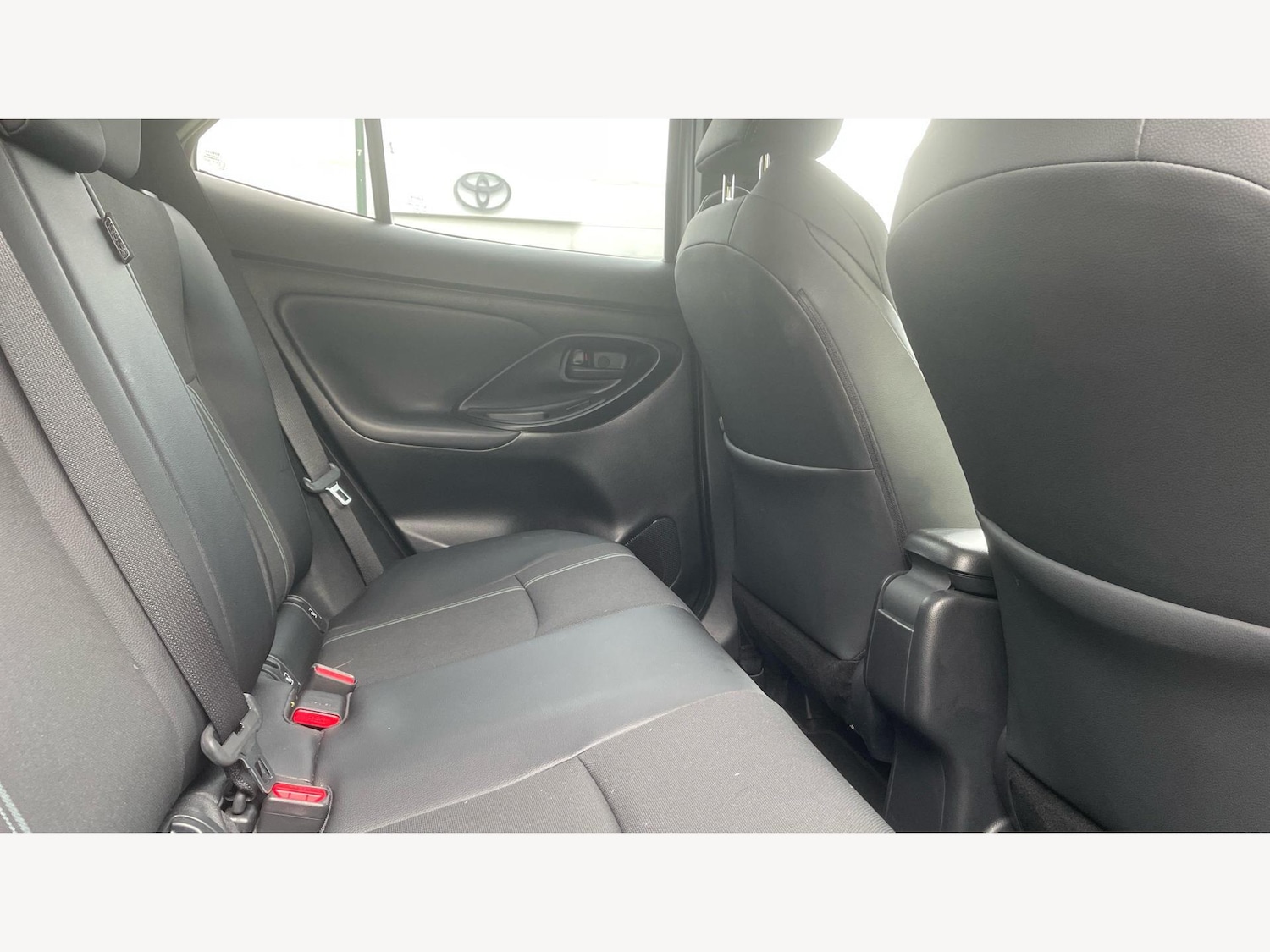 Used Toyota Yaris Cross 2024 for sale - 76377233: Photo 14