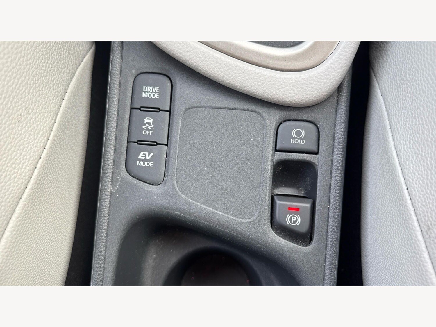 Used Toyota Yaris 2023 for sale - 78033871: Photo 23