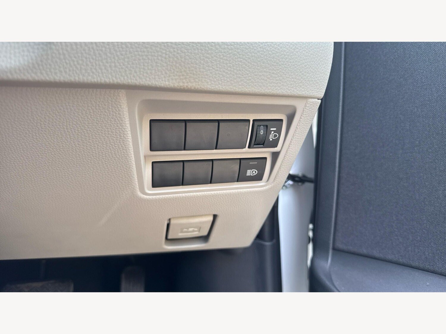 Used Toyota Yaris 2023 for sale - 78033871: Photo 27