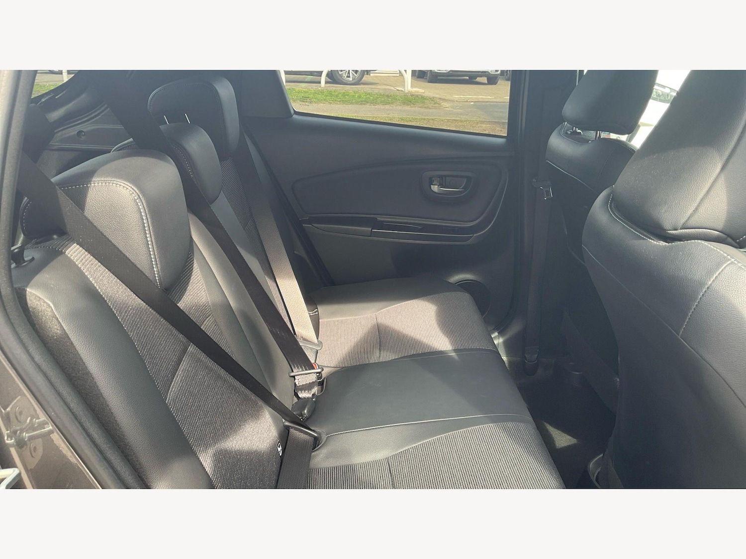 Used Toyota Yaris 2019 for sale - 78034120: Photo 14