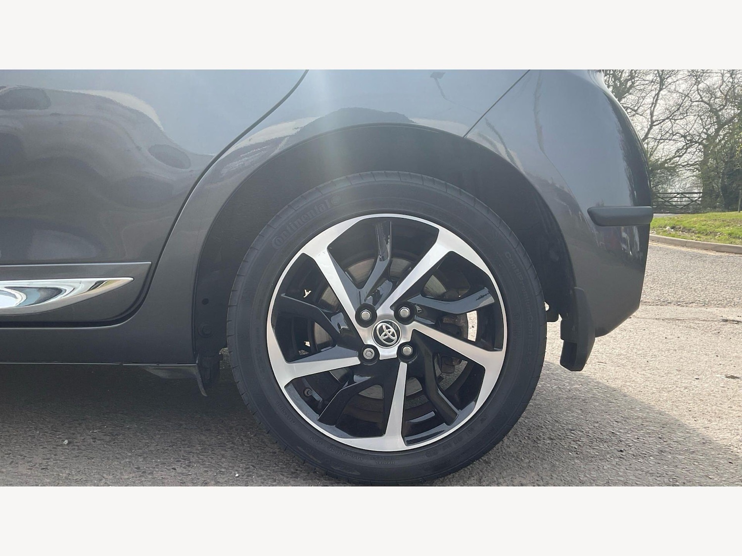 Used Toyota Yaris 2019 for sale - 78034120: Photo 20