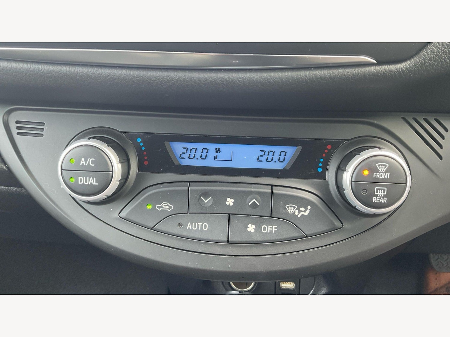 Used Toyota Yaris 2019 for sale - 78034120: Photo 25