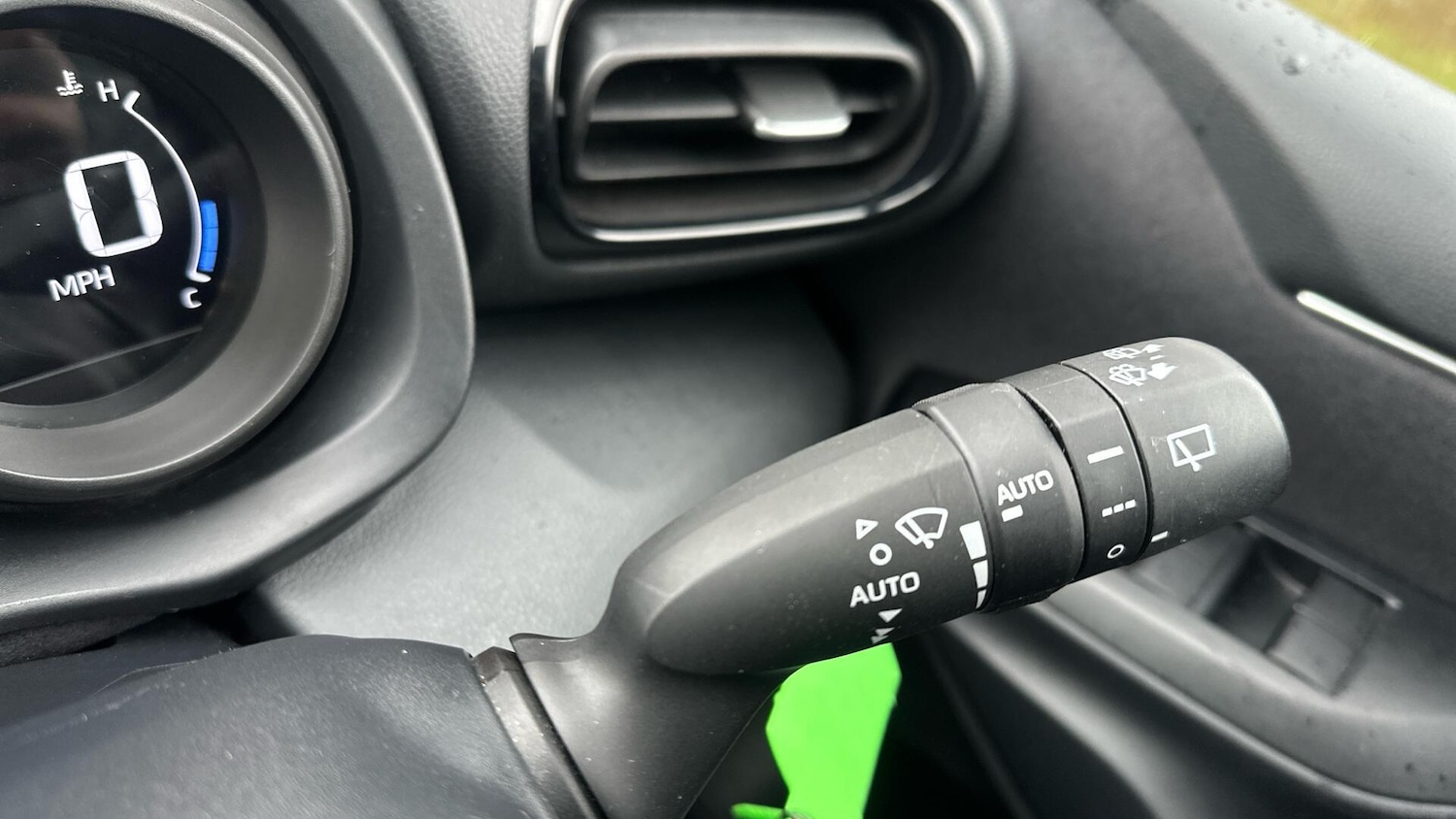 Used Toyota Yaris for sale - 77808280: Photo 32