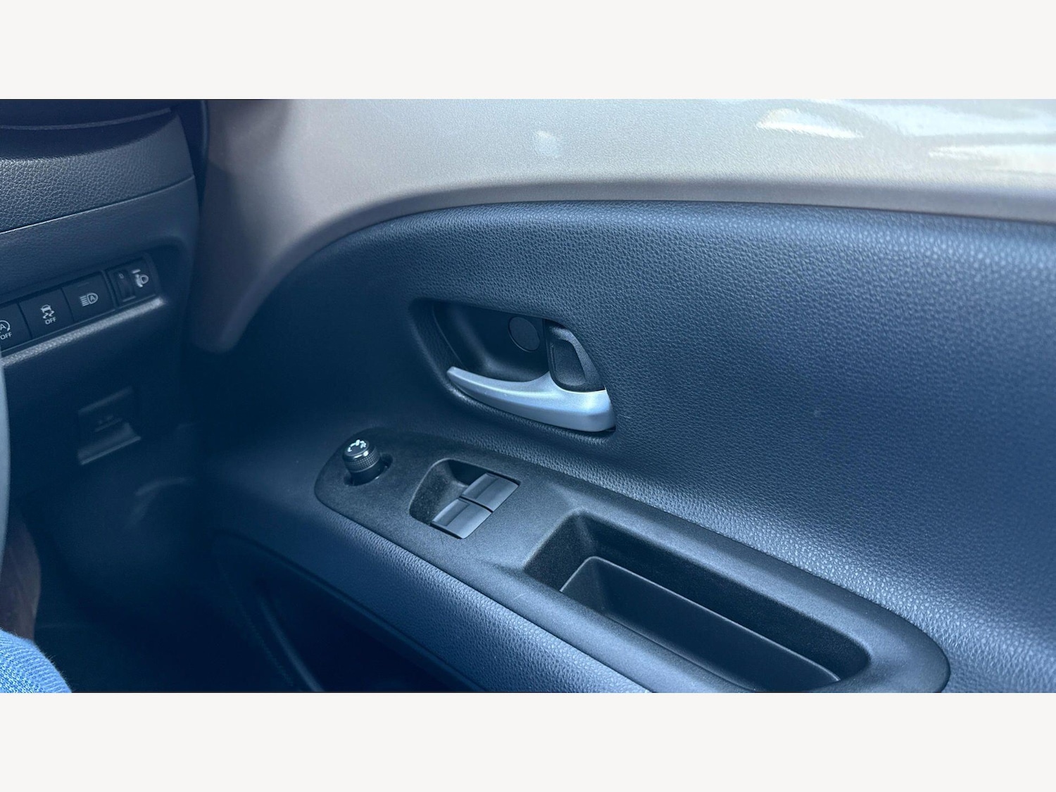 Used Toyota Aygo X 2024 for sale - 78204932: Photo 32