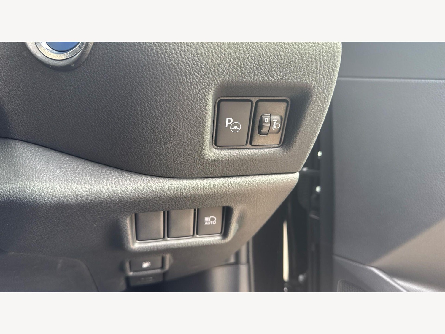 Used Toyota C-HR for sale - 78034213: Photo 25