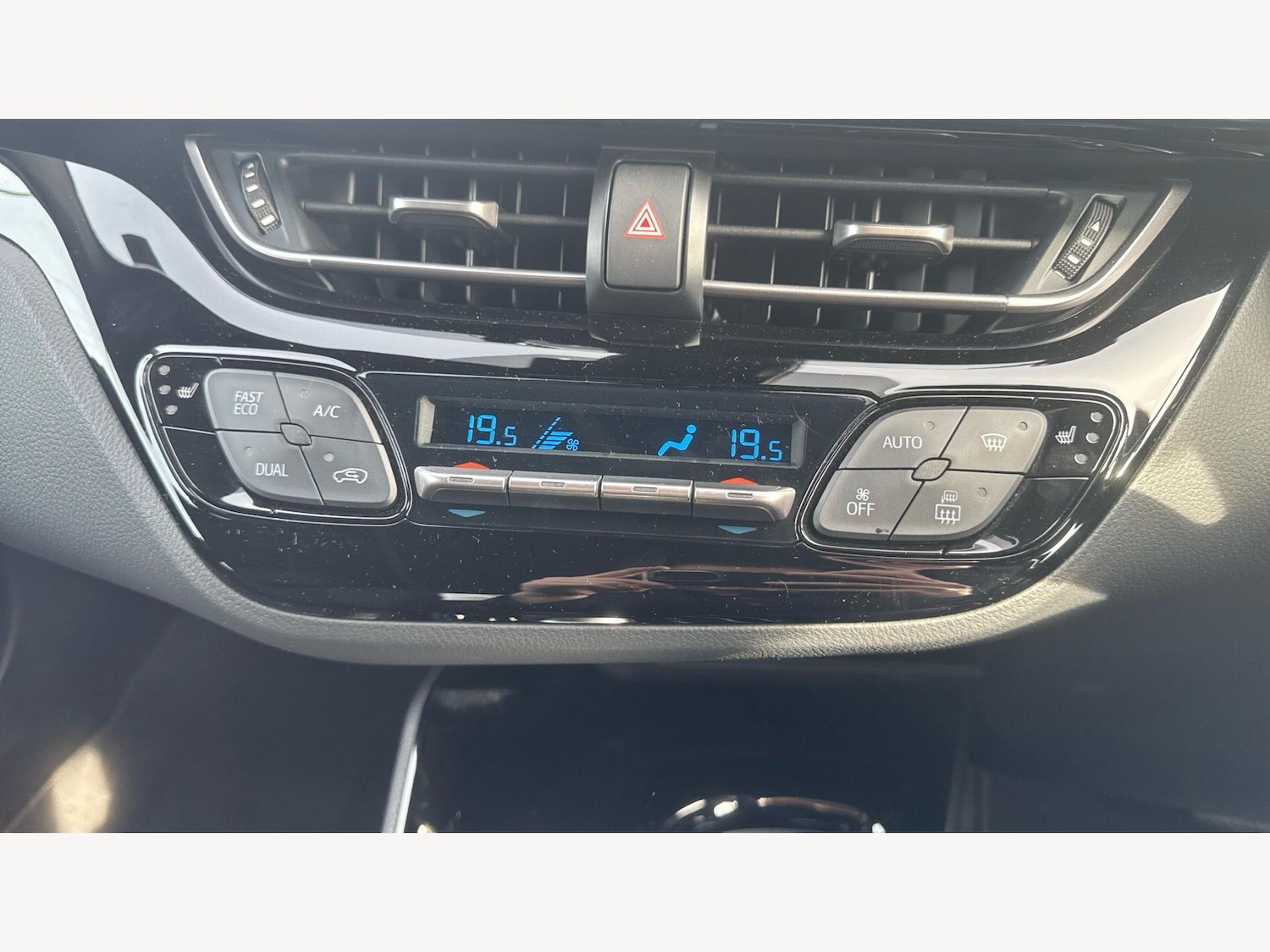 Used Toyota C-HR for sale - 78034213: Photo 27