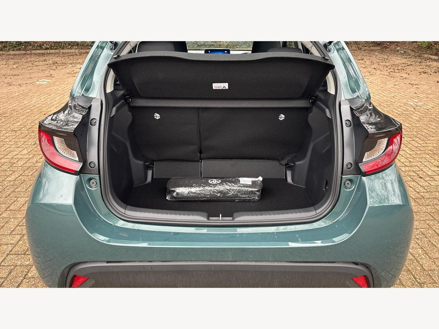 Used Toyota Yaris 2025 for sale - 77400533: Photo 16