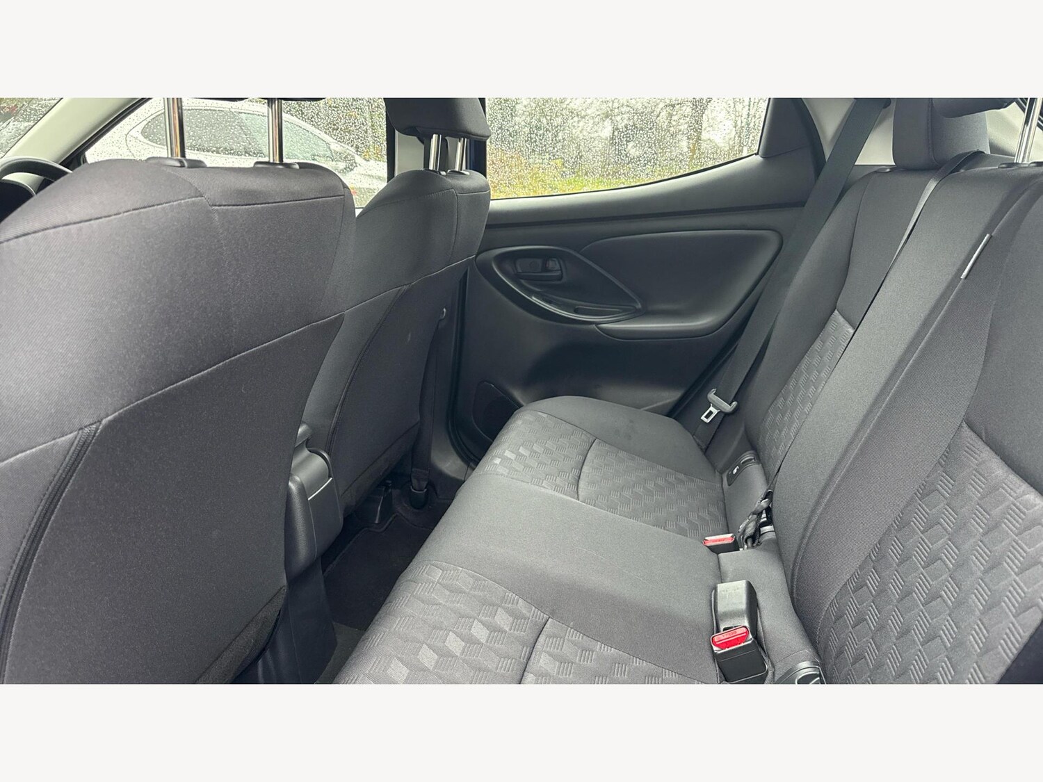 Used Toyota Yaris for sale - 77823574: Photo 15