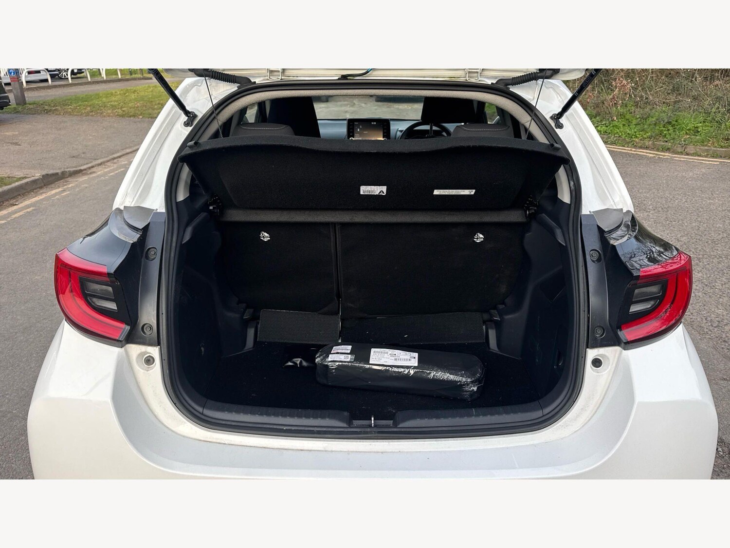 Used Toyota Yaris 2023 for sale - 78034227: Photo 16