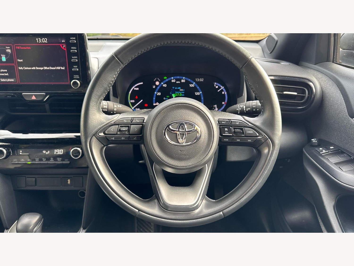 Used Toyota Yaris Cross 2022 for sale - 76584900: Photo 10