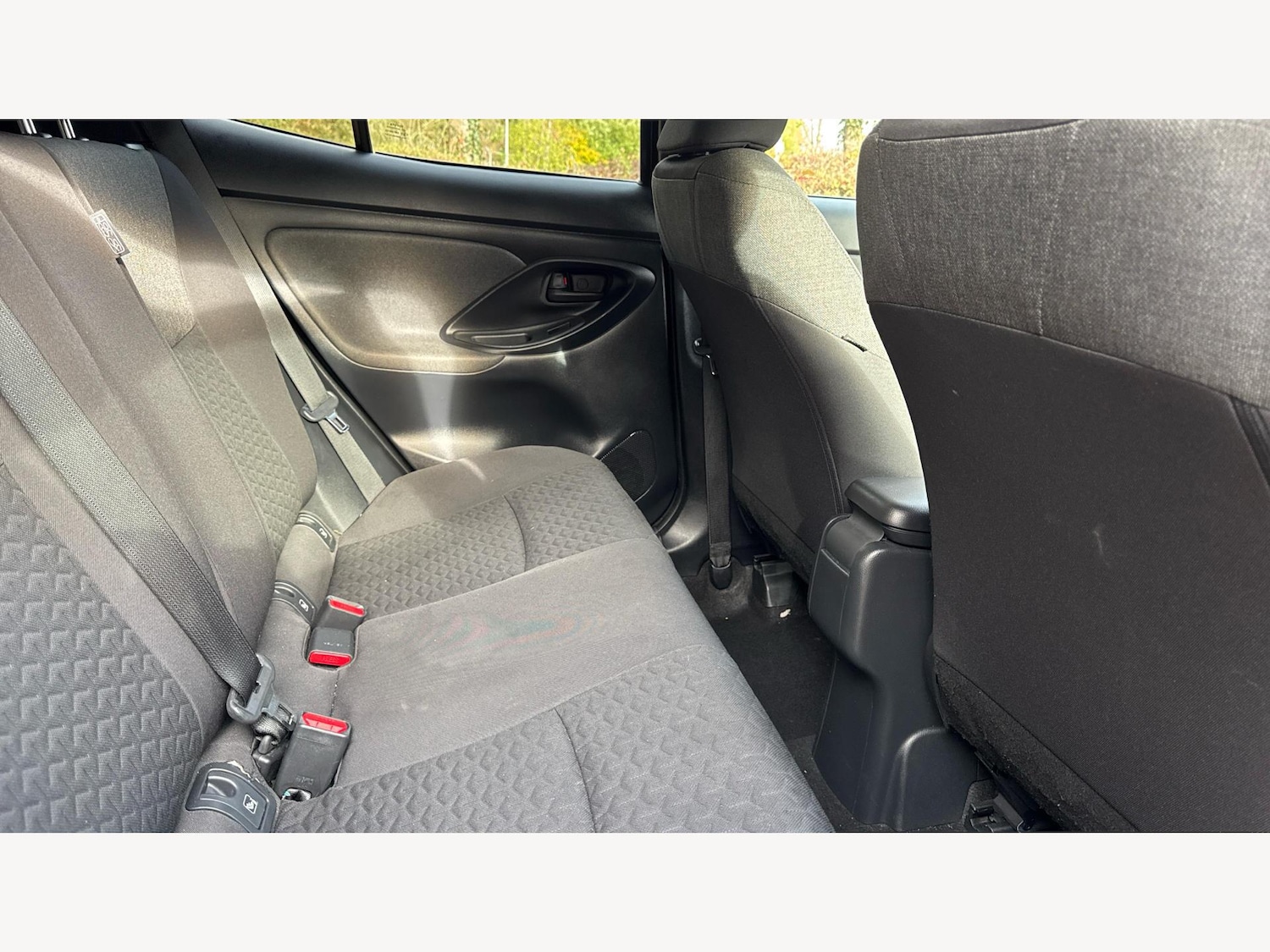 Used Toyota Yaris Cross 2022 for sale - 76584900: Photo 14