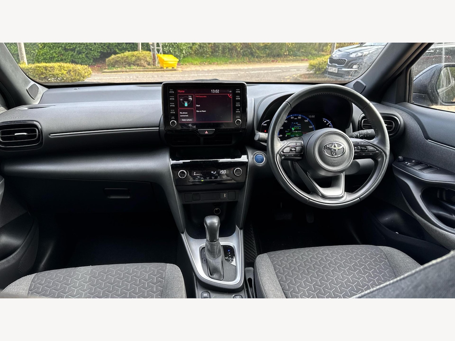 Used Toyota Yaris Cross 2022 for sale - 76584900: Photo 7