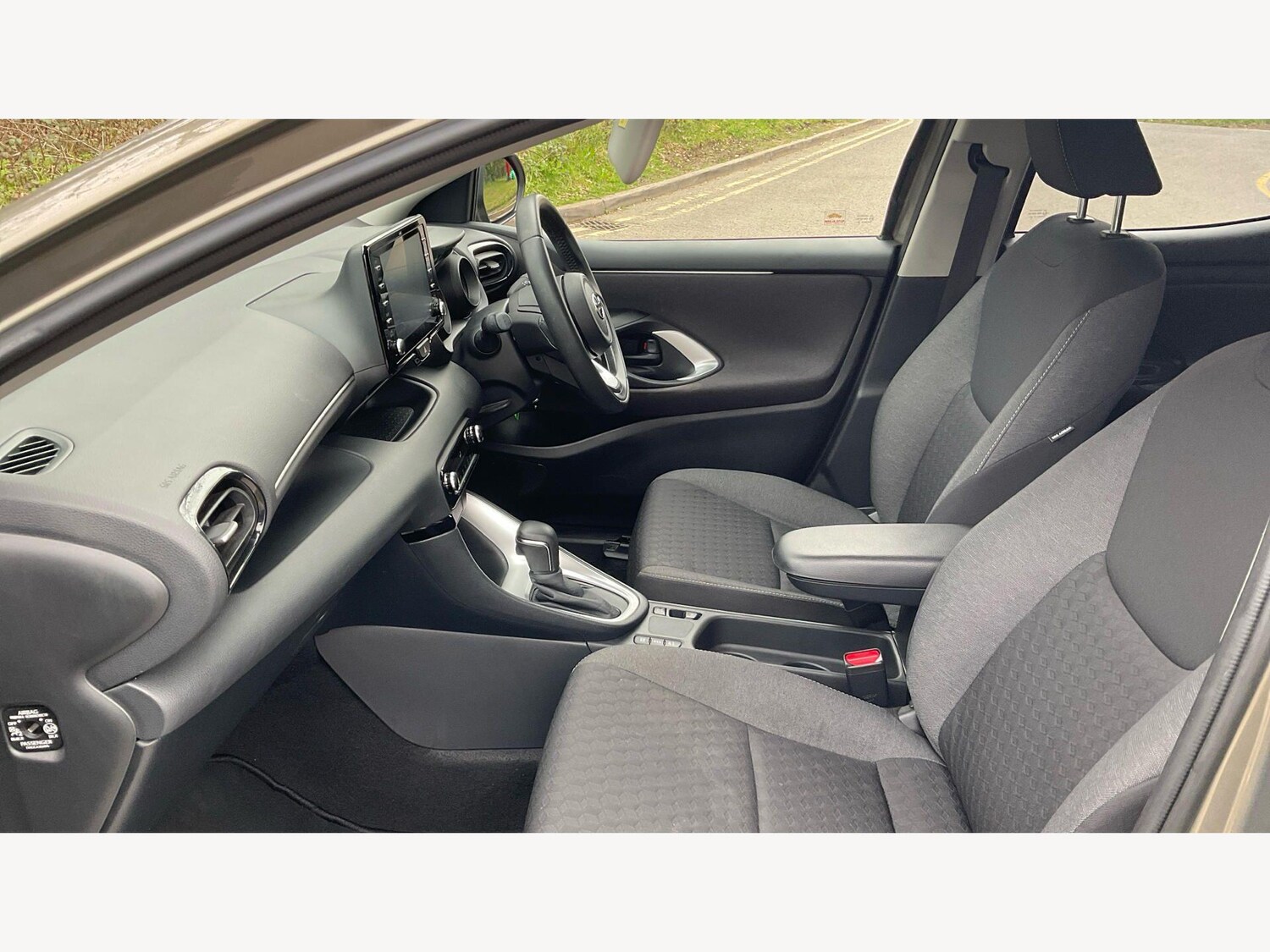 Used Toyota Yaris 2023 for sale - 78034445: Photo 12