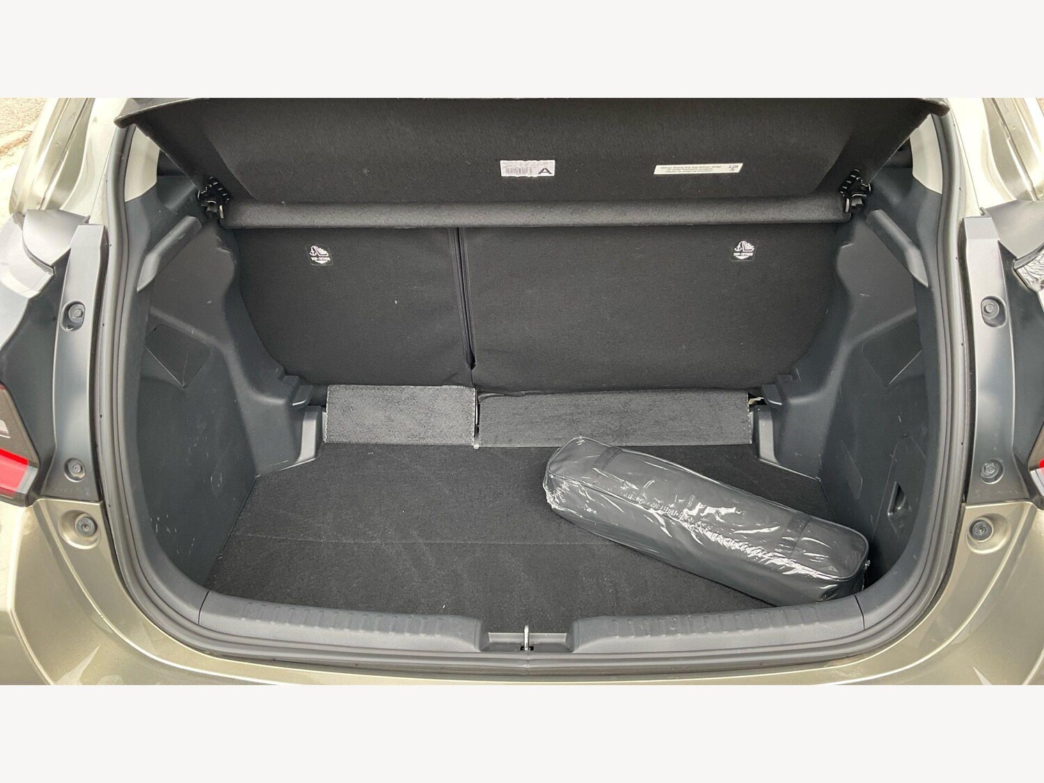 Used Toyota Yaris 2023 for sale - 78034445: Photo 16