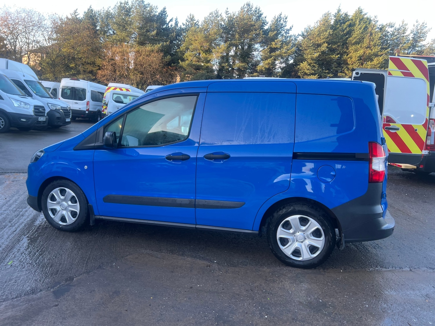 Used Ford Transit Courier 2020 for sale - 77333474: Photo 20
