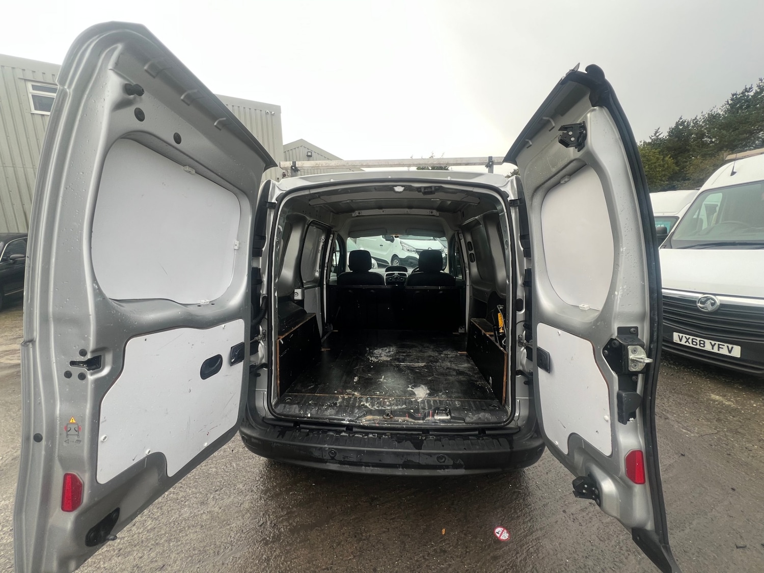 Used Renault Kangoo 2015 for sale - 76597850: Photo 14