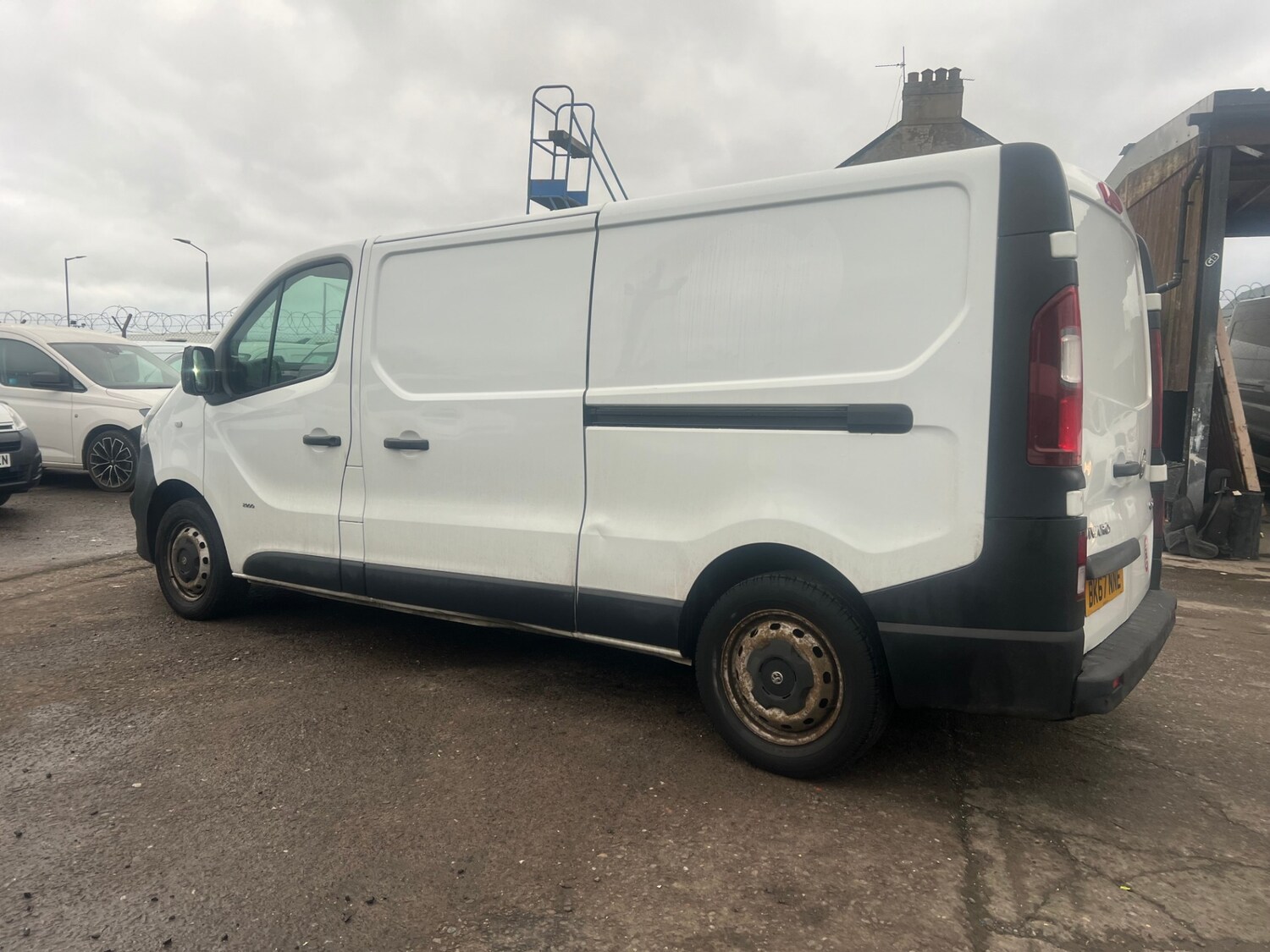 Used Vauxhall Vivaro 2017 for sale - 77686274: Photo 5