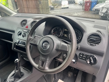 Used Volkswagen Caddy 2015 for sale - 77193757: Photo