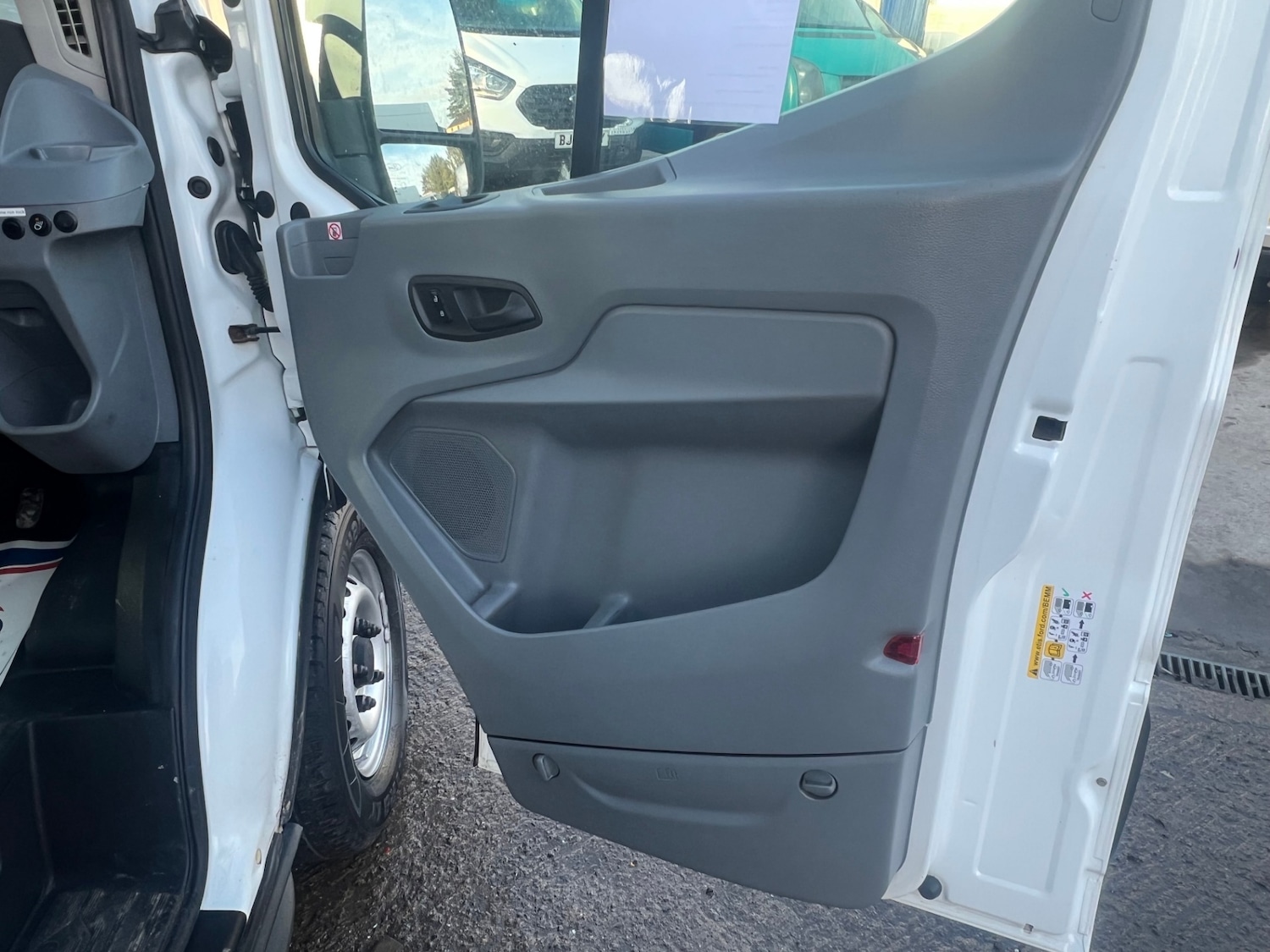 Used Ford Transit 2019 for sale - 77686102: Photo 11