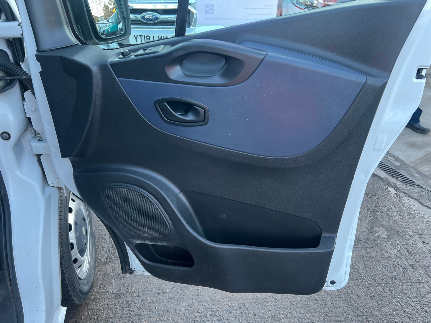 Used Vauxhall Vivaro 2017 for sale - 78148526: Photo 5