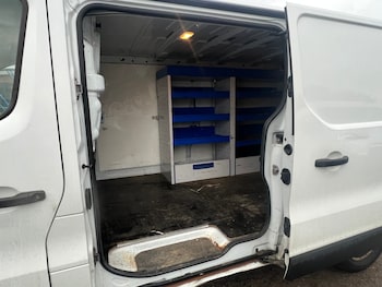 Used Vauxhall Vivaro 2017 for sale - 77772500: Photo