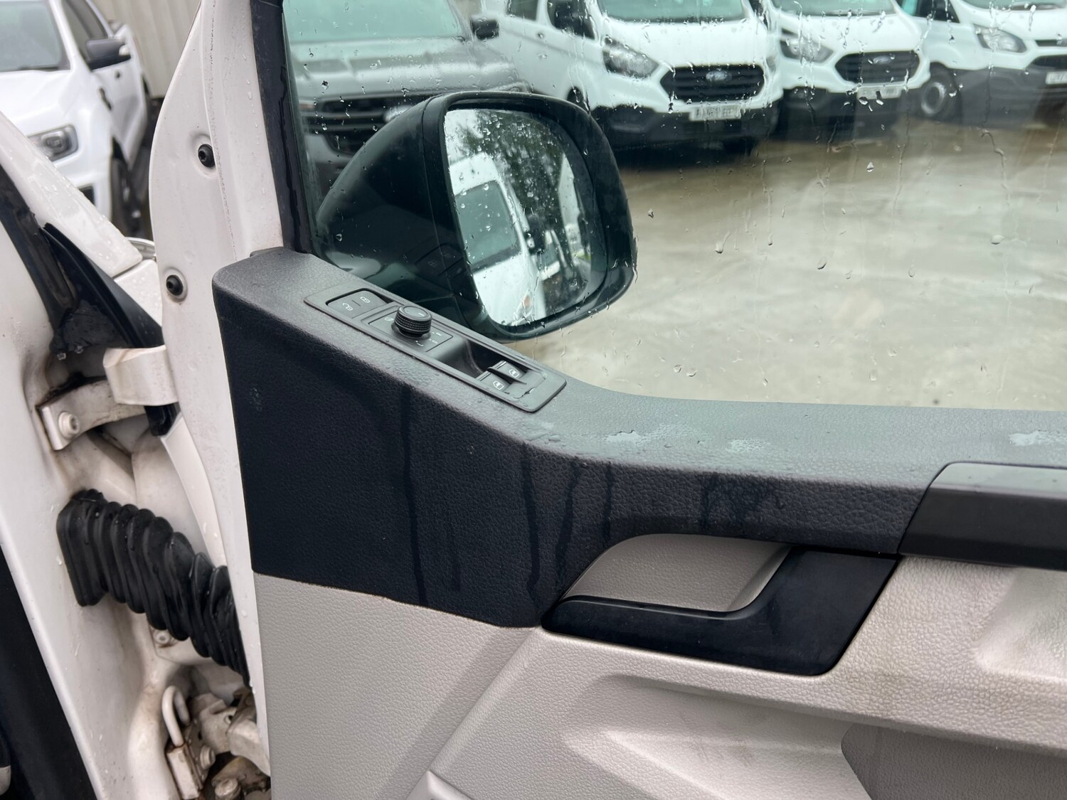 Used Volkswagen Transporter 2019 for sale - 77333759: Photo 3