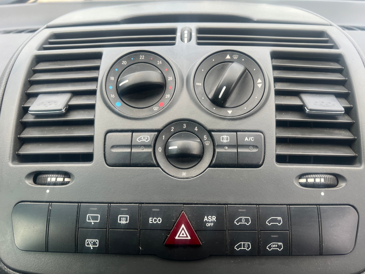 Used Mercedes-Benz Vito 2013 for sale - 76486888: Photo 4