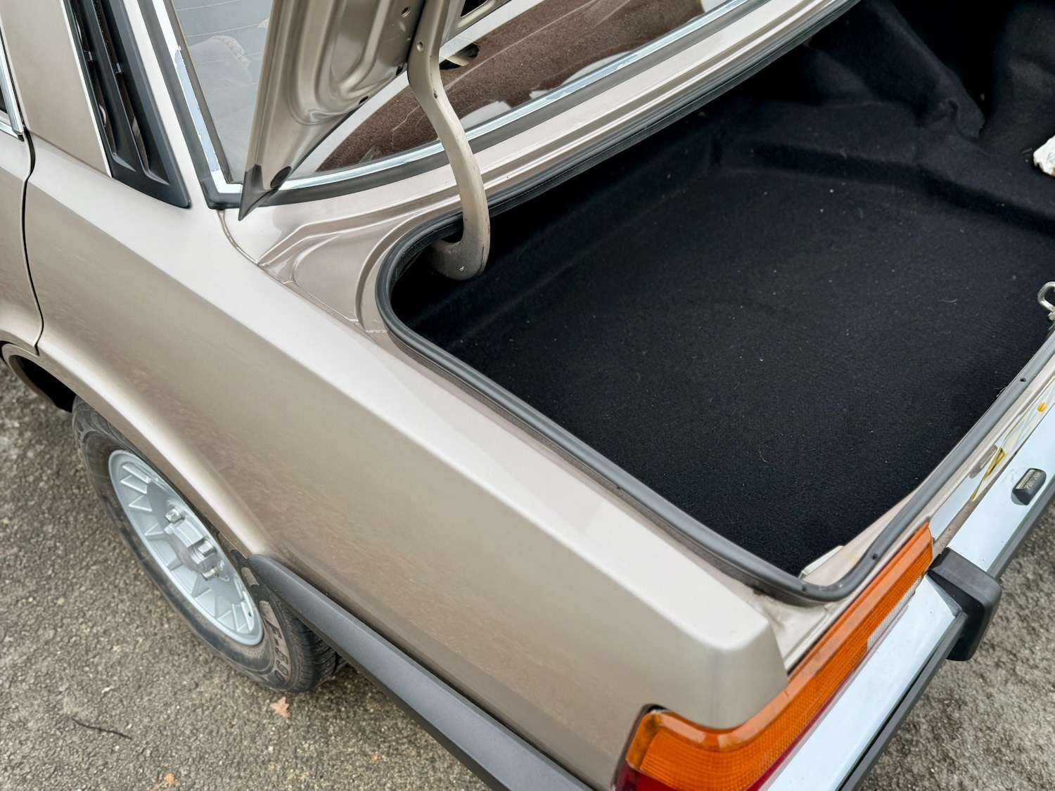 Used Ford Cortina 1982 for sale - 76713306: Photo 45