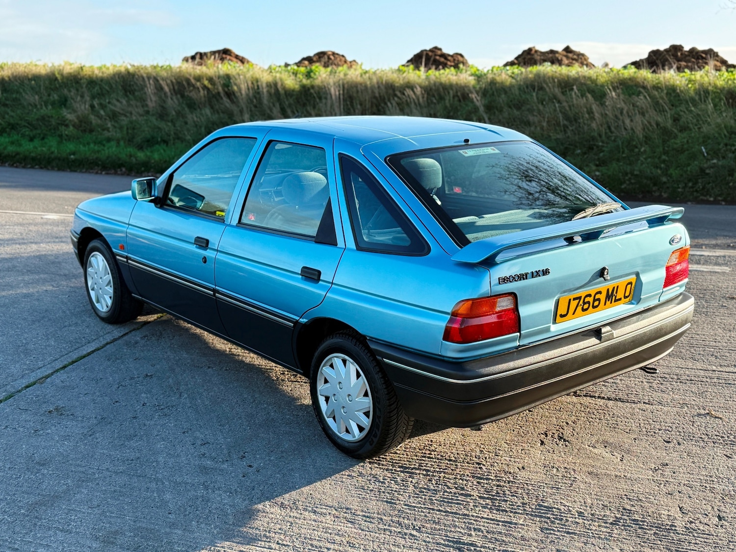 Used Ford Escort 1992 for sale - 76600159: Photo 11