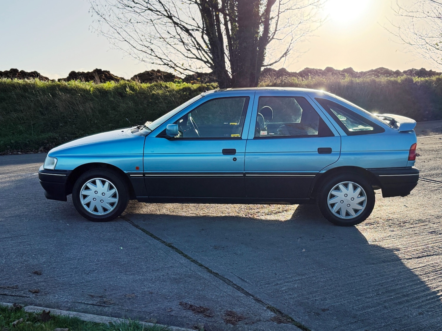 Used Ford Escort 1992 for sale - 76600159: Photo 13