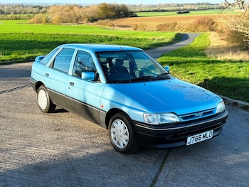 1992 (J) - 1.6 LX 5dr