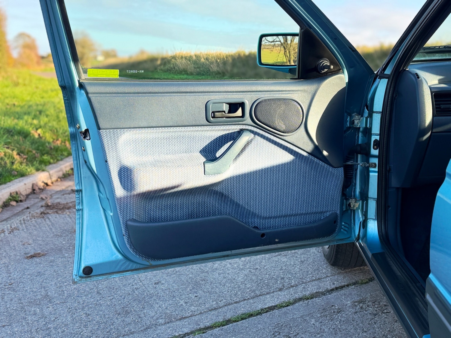 Used Ford Escort 1992 for sale - 76600159: Photo 21