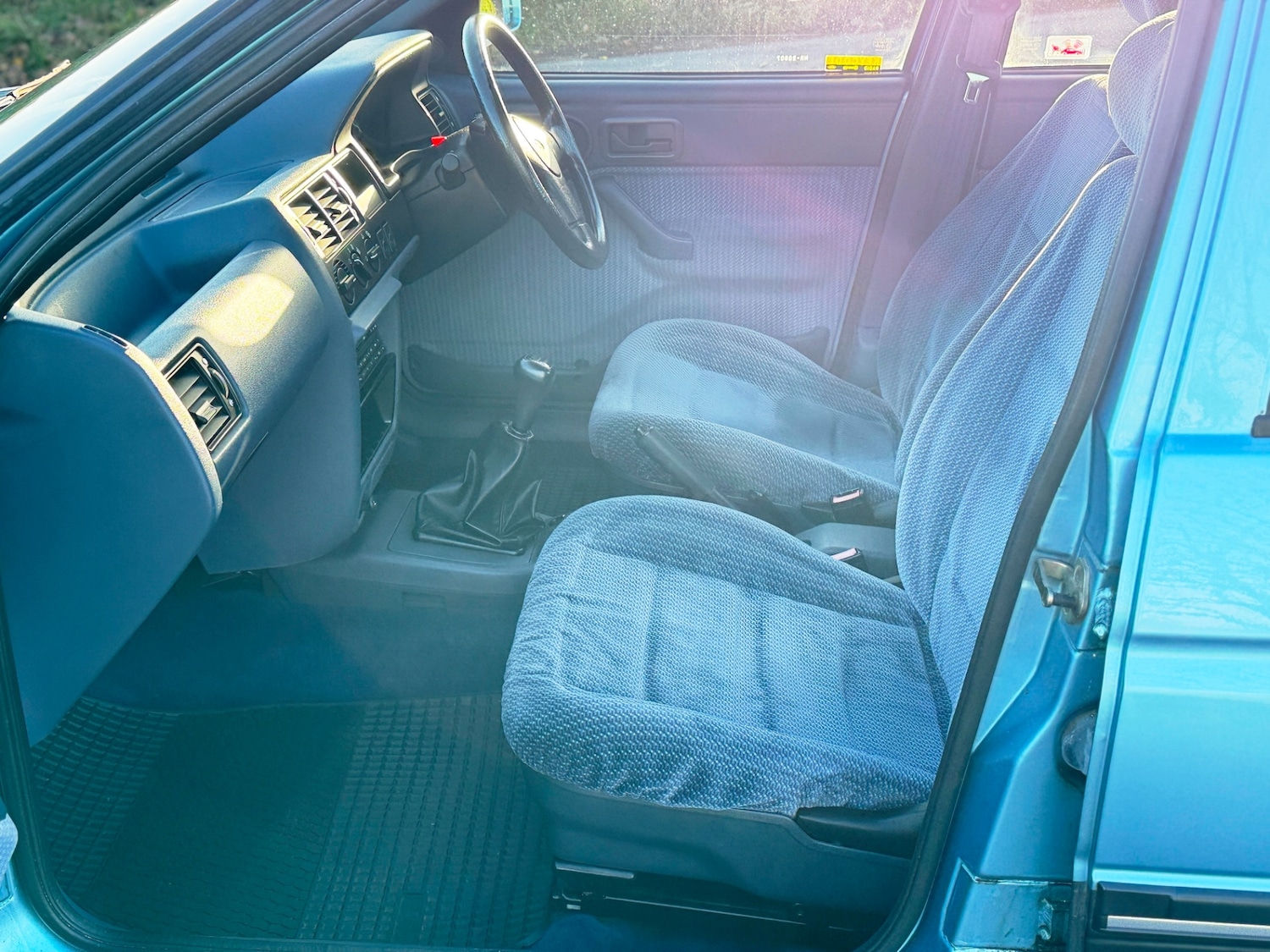 Used Ford Escort 1992 for sale - 76600159: Photo 23