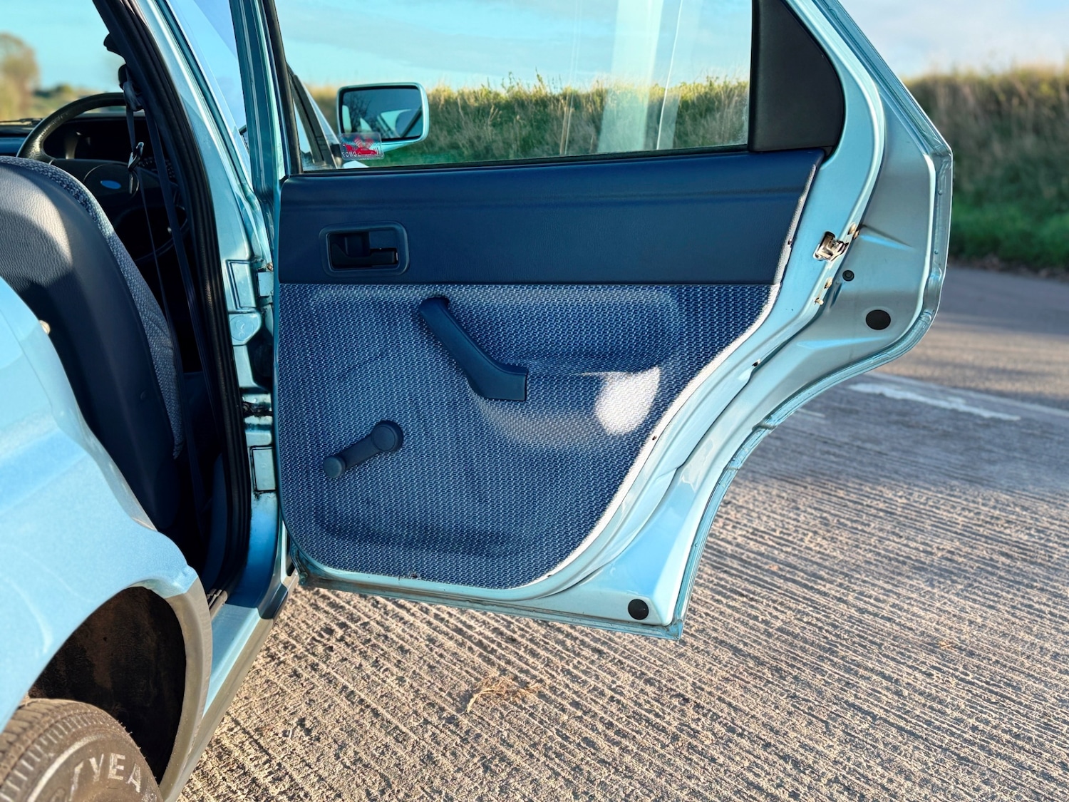 Used Ford Escort 1992 for sale - 76600159: Photo 28