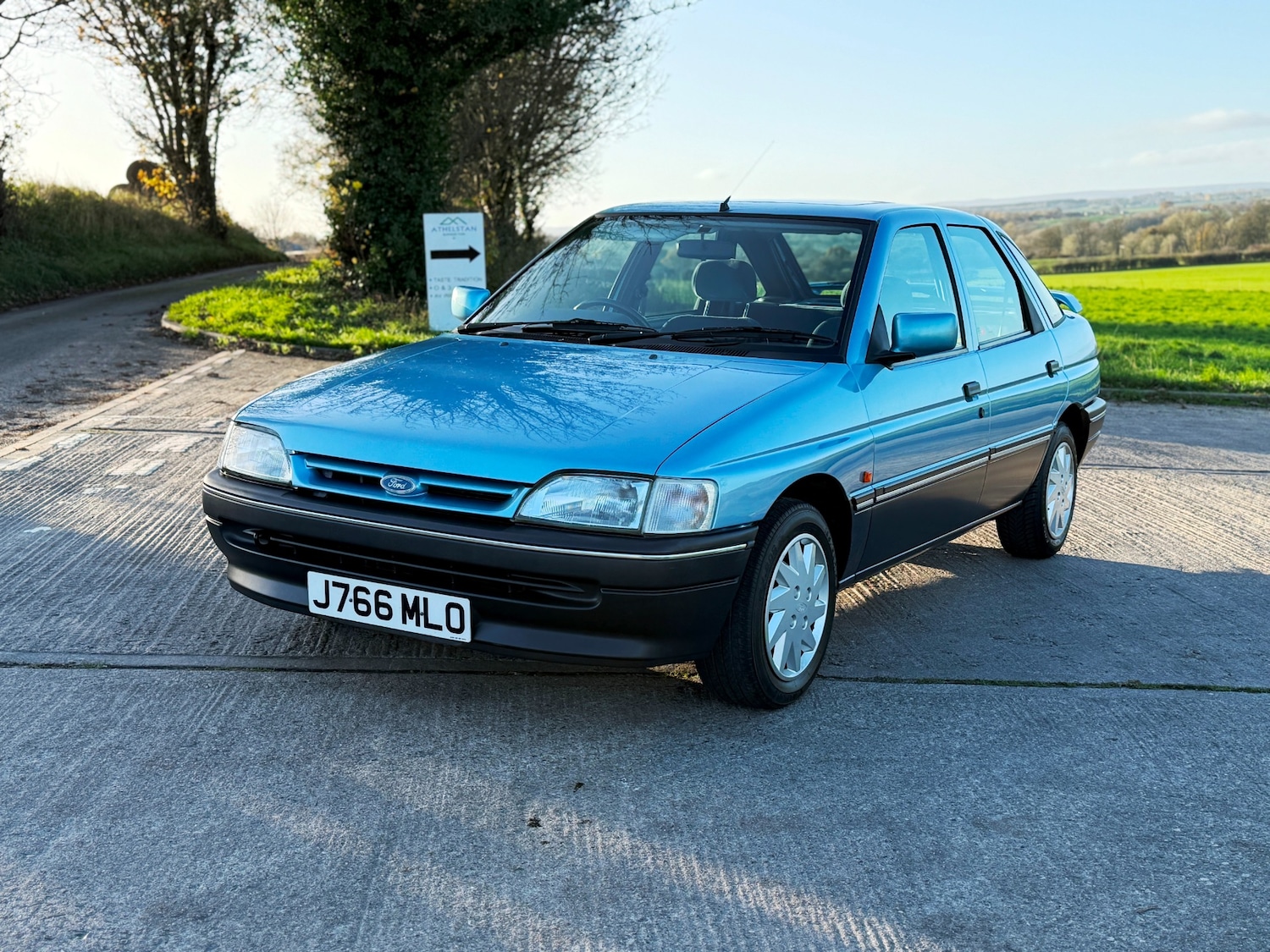 Used Ford Escort 1992 for sale - 76600159: Photo 6
