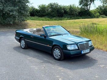 Used Mercedes-Benz E Class 1995 for sale - 79017418: Photo
