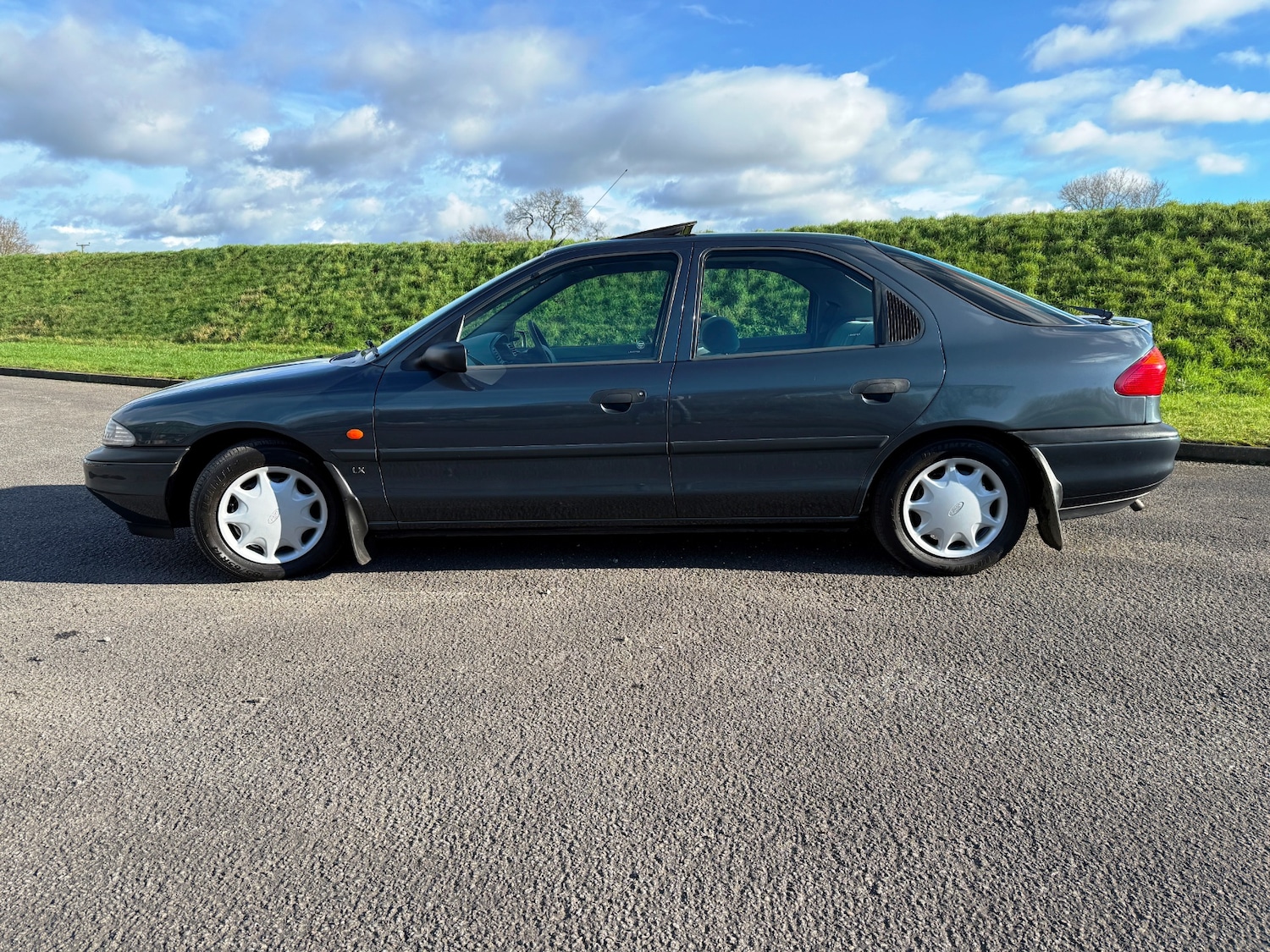 Used Ford Mondeo 1993 for sale - 77569809: Photo 4