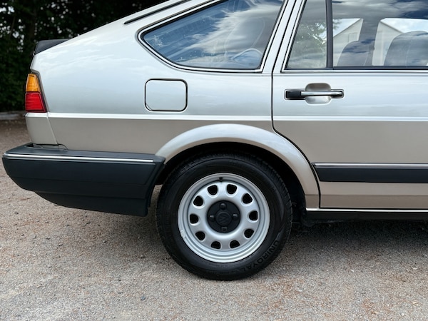 Used Volkswagen Passat 1988 for sale - 75097520: Photo 16