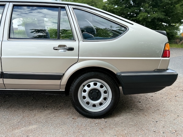 Used Volkswagen Passat 1988 for sale - 75097520: Photo 17